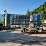 La Coulee Verte - Superbe Duplex Climatise - Jardin - Classe 3 Etoiles Bagnères-de-Luchon